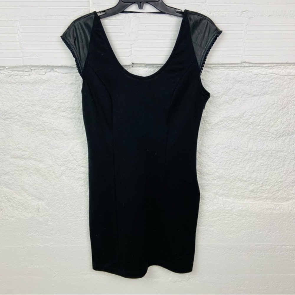 KARDASHIAN KOLLECTION black stretch body con faux leather sleeve dress SZ large